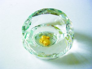 image crystal_paper_weight1-jpg